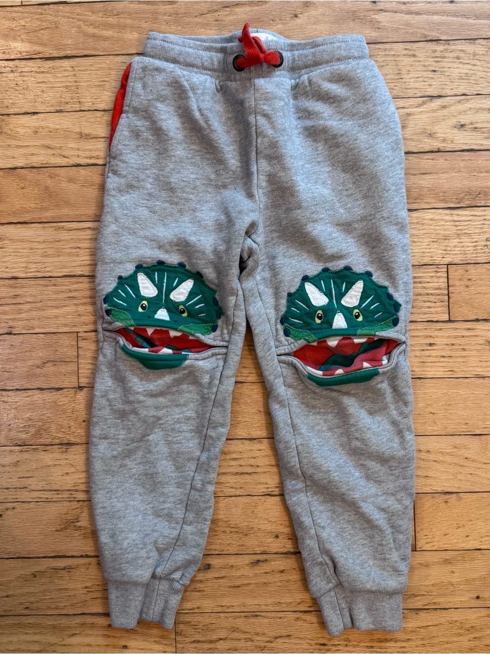 Mini Boden Boys Grey Triceratops Dinosaur Mouth Knee Joggers Sweatpants 5Y 110cm